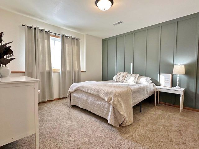 21 Roberts St, Burlington, ND 58722