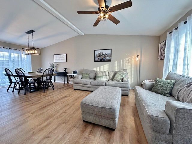 21 Roberts St, Burlington, ND 58722