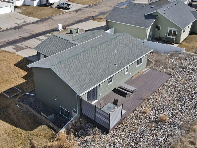 21 Roberts St, Burlington, ND 58722