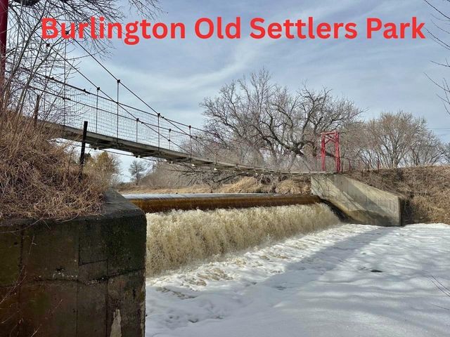 21 Roberts St, Burlington, ND 58722