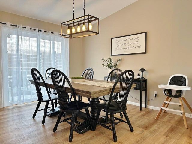 21 Roberts St, Burlington, ND 58722