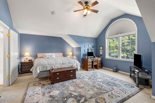 7 Nature View Dr 7, Uxbridge, MA 01569