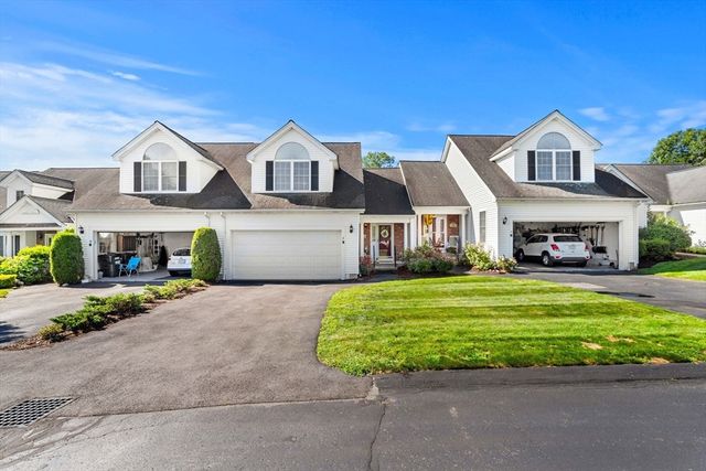 7 Nature View Dr 7, Uxbridge, MA 01569