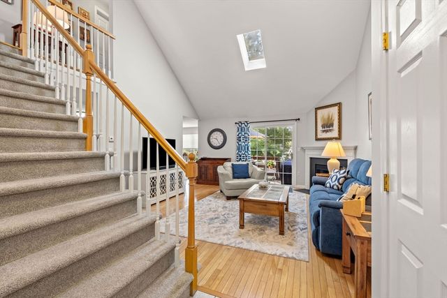 7 Nature View Dr 7, Uxbridge, MA 01569