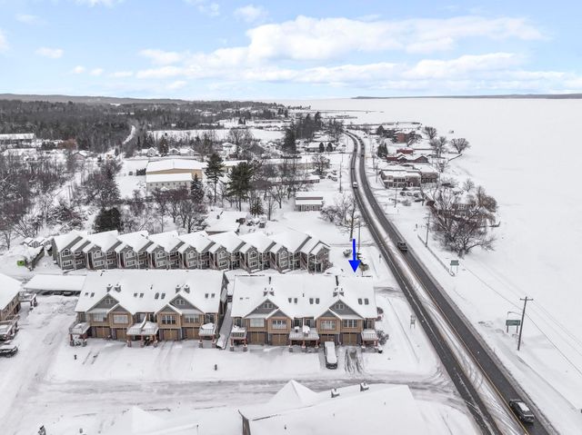 13800 West Bay Shore Drive, Traverse City, MI 49684