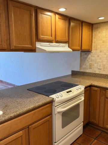 280 S Avenida Caballeros 209, Palm Springs, CA 92262