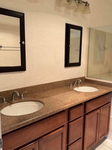 280 S Avenida Caballeros 209, Palm Springs, CA 92262
