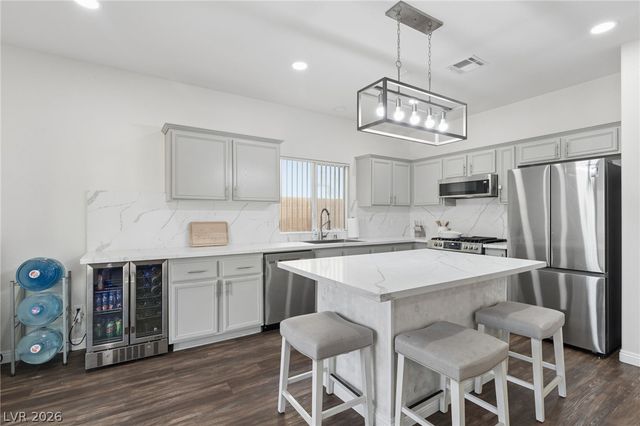 1016 Bistro Bay Avenue, North Las Vegas, NV 89086
