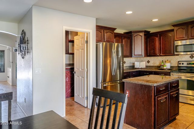 10432 W MAGNOLIA Street, Tolleson, AZ 85353