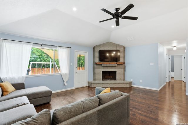 6342 FOREST VLG, San Antonio, TX 78250