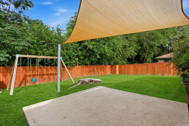 6342 FOREST VLG, San Antonio, TX 78250