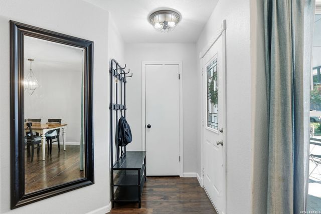 6342 FOREST VLG, San Antonio, TX 78250