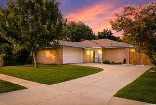 6342 FOREST VLG, San Antonio, TX 78250
