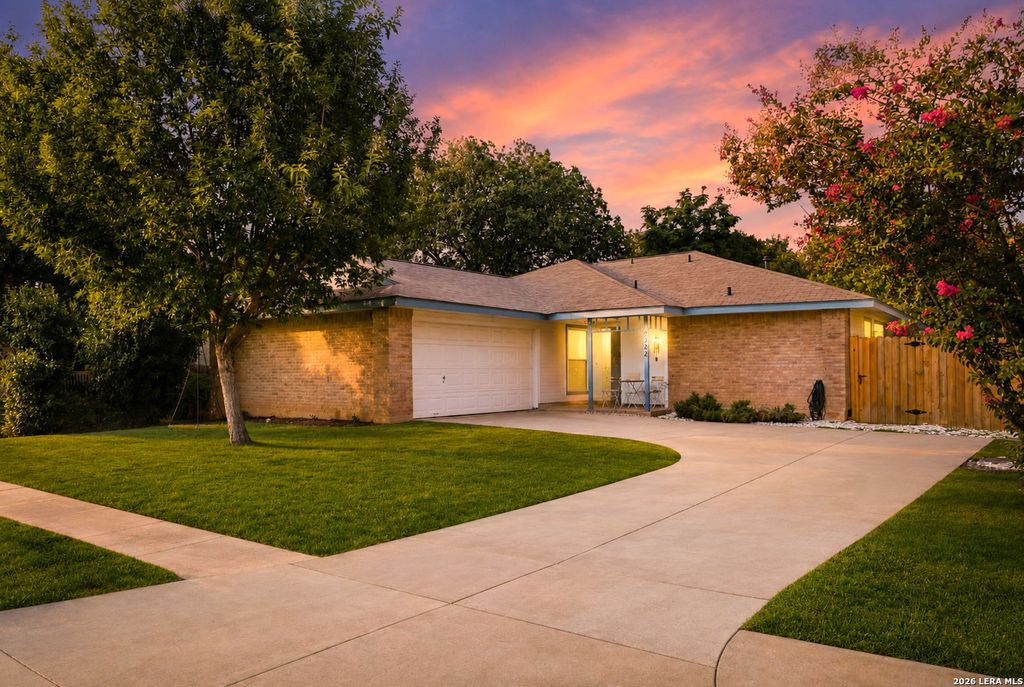 6342 FOREST VLG, San Antonio, TX 78250