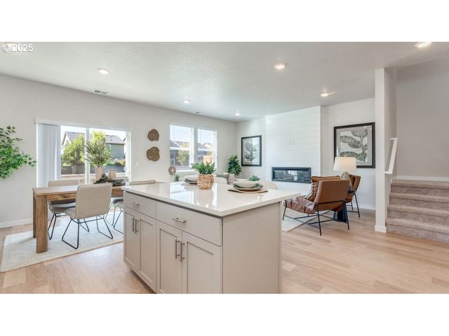 16727 Se Wintergreen St, Happy Valley, OR 97086