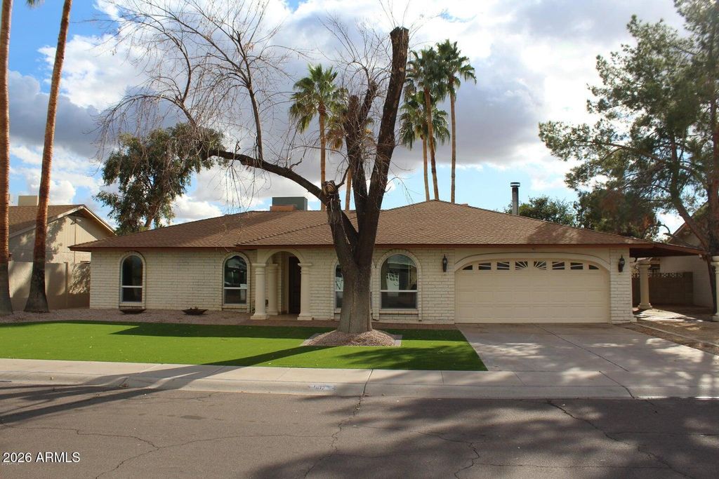 1517 E GEMINI Drive, Tempe, AZ 85283