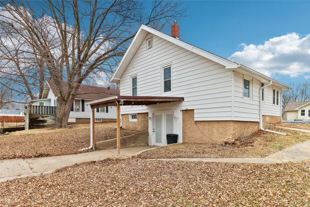 709 E 9th Street S, Newton, IA 50208