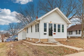 709 E 9th Street S, Newton, IA 50208