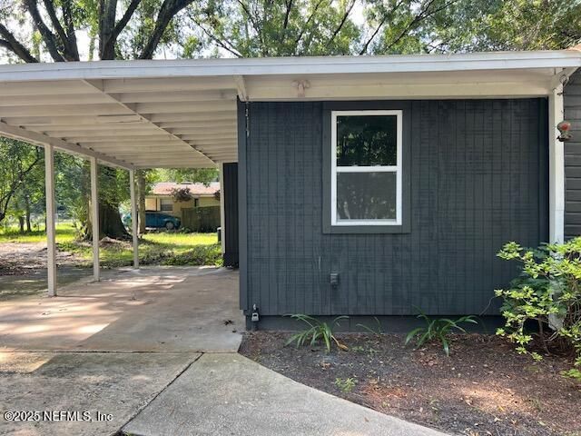 5256 ALPHA Avenue, Jacksonville, FL 32205