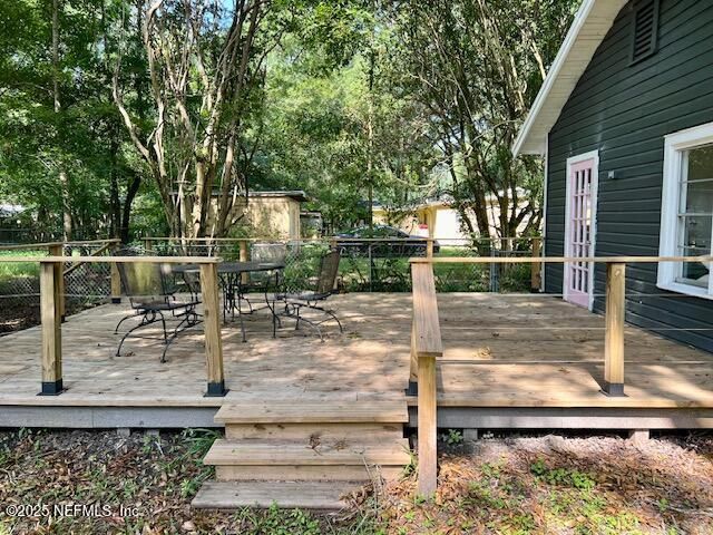 5256 ALPHA Avenue, Jacksonville, FL 32205
