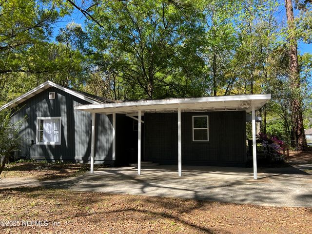5256 ALPHA Avenue, Jacksonville, FL 32205