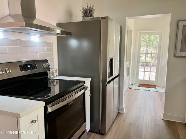 5256 ALPHA Avenue, Jacksonville, FL 32205
