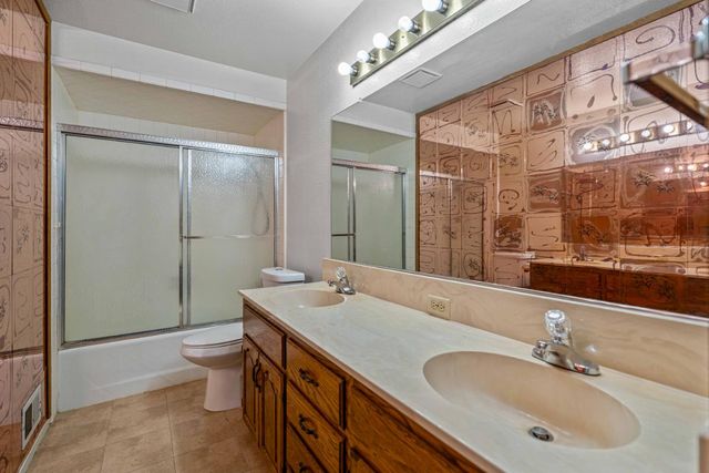 2101 Bridger Dr, Modesto, CA 95358