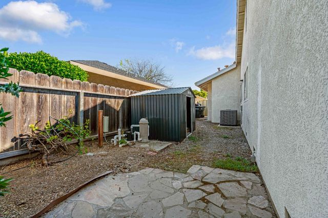 2101 Bridger Dr, Modesto, CA 95358