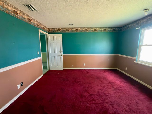 22121 Hwy 331, Laurel Hill, FL 32567