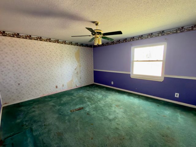 22121 Hwy 331, Laurel Hill, FL 32567