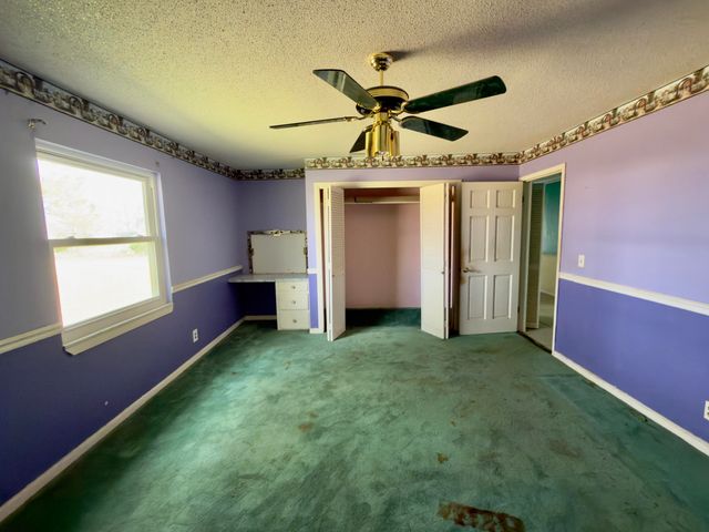 22121 Hwy 331, Laurel Hill, FL 32567