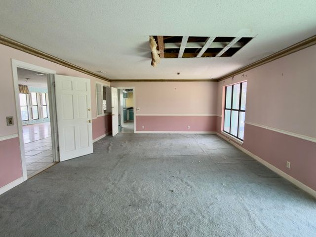 22121 Hwy 331, Laurel Hill, FL 32567