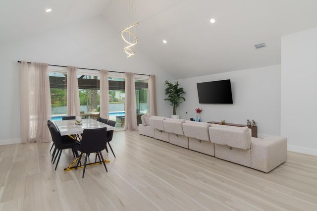 73 Baracuda Dr., Hattiesburg, MS 39402