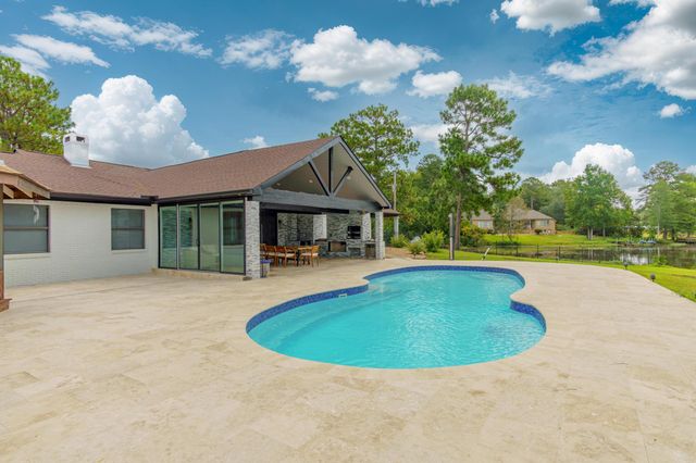 73 Baracuda Dr., Hattiesburg, MS 39402