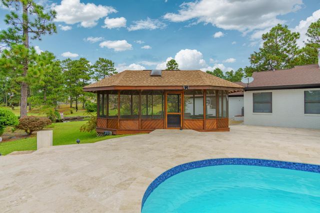 73 Baracuda Dr., Hattiesburg, MS 39402