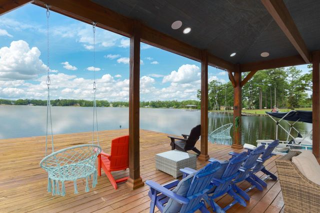 73 Baracuda Dr., Hattiesburg, MS 39402