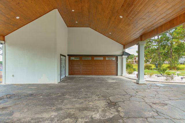 73 Baracuda Dr., Hattiesburg, MS 39402