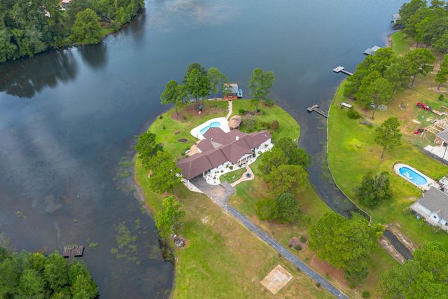 73 Baracuda Dr., Hattiesburg, MS 39402