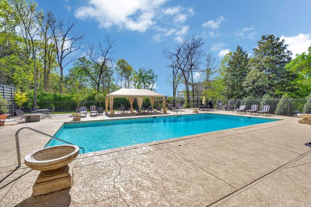 4215 Harding Pike Apt 604, Nashville, TN 37205