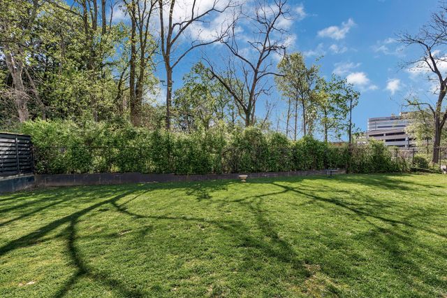 4215 Harding Pike Apt 604, Nashville, TN 37205