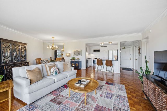 4215 Harding Pike Apt 604, Nashville, TN 37205