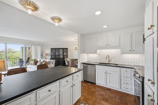 4215 Harding Pike Apt 604, Nashville, TN 37205