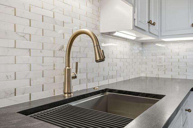 4215 Harding Pike Apt 604, Nashville, TN 37205