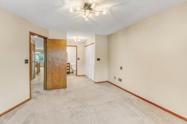 38 Fremont Drive S, Fargo, ND 58103