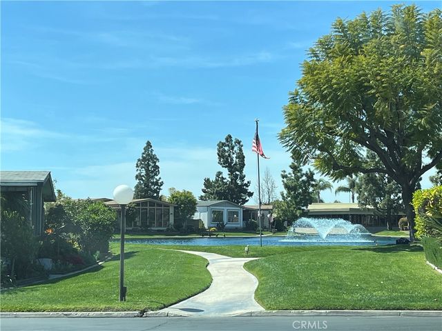 755 Village Lake Mall 337, Brea, CA 98821