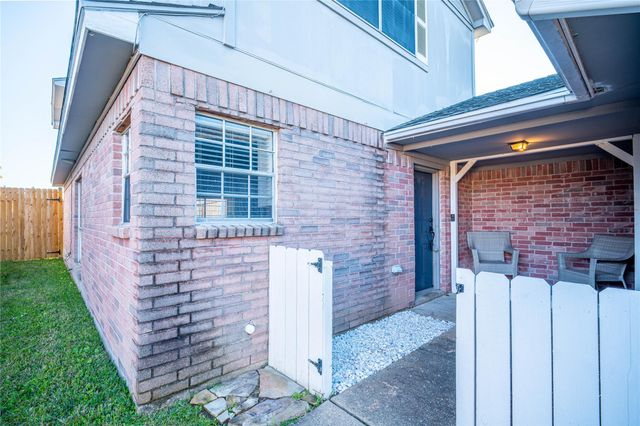 512 Birdsong Drive, League City, TX 77573
