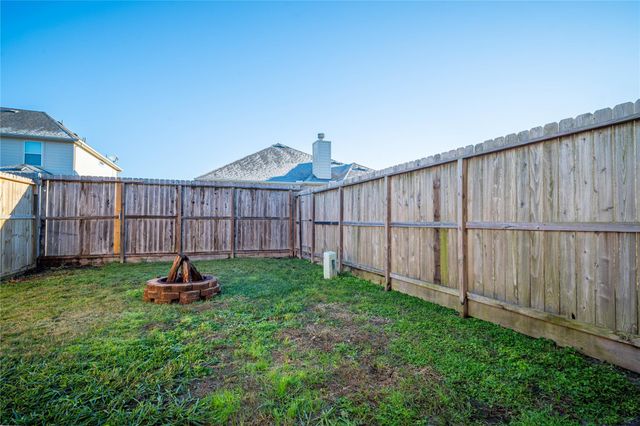 512 Birdsong Drive, League City, TX 77573