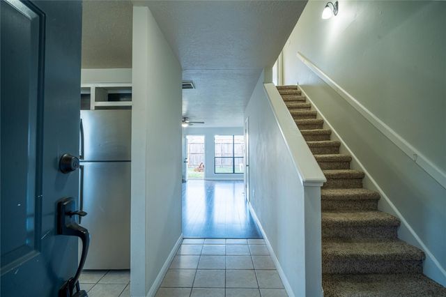 512 Birdsong Drive, League City, TX 77573