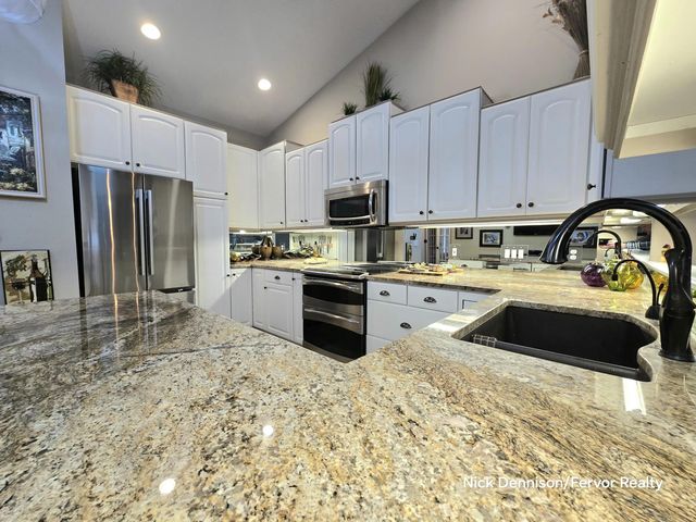 2225 Aimie Avenue SW, Byron Center, MI 49315