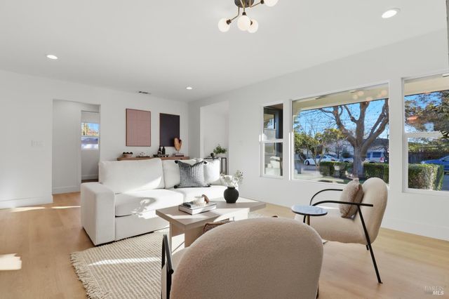 791 Storybook Ct, Novato, CA 94947